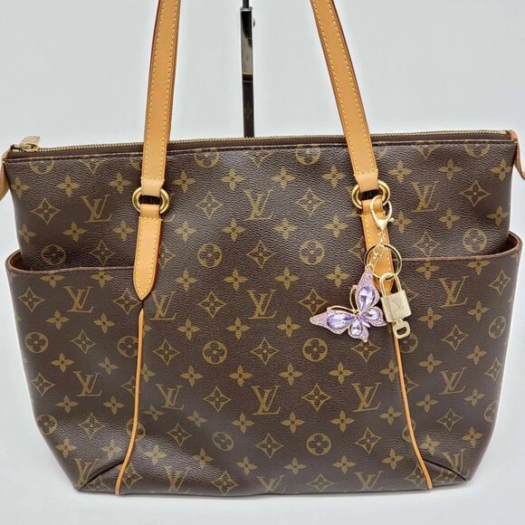 Authentic Louis Vuitton Lock & Key with unbranded Butterfly Bagcharm, Keycharm - Picture 3 of 7